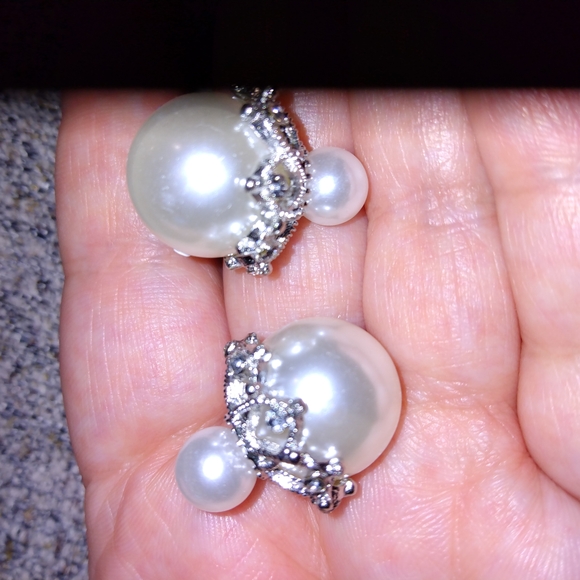 NEW! Gorgeous Crystal Crown Double Pearl Earrings MAKE OFFER - Picture 2 of 6